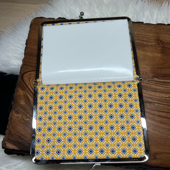 Vera Bradley Retired Riviera Blue Hugs N Kisses - Picture 10 of 17